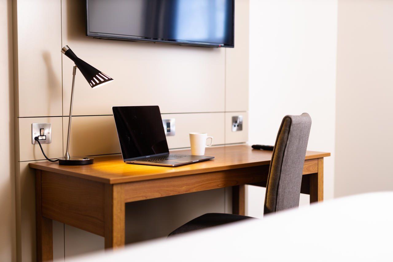 Ibis Coleraine Riverside Bagian luar foto