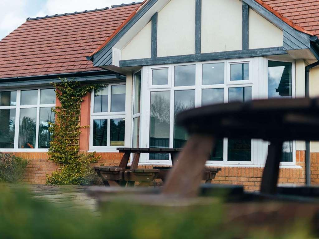 Ibis Coleraine Riverside Bagian luar foto