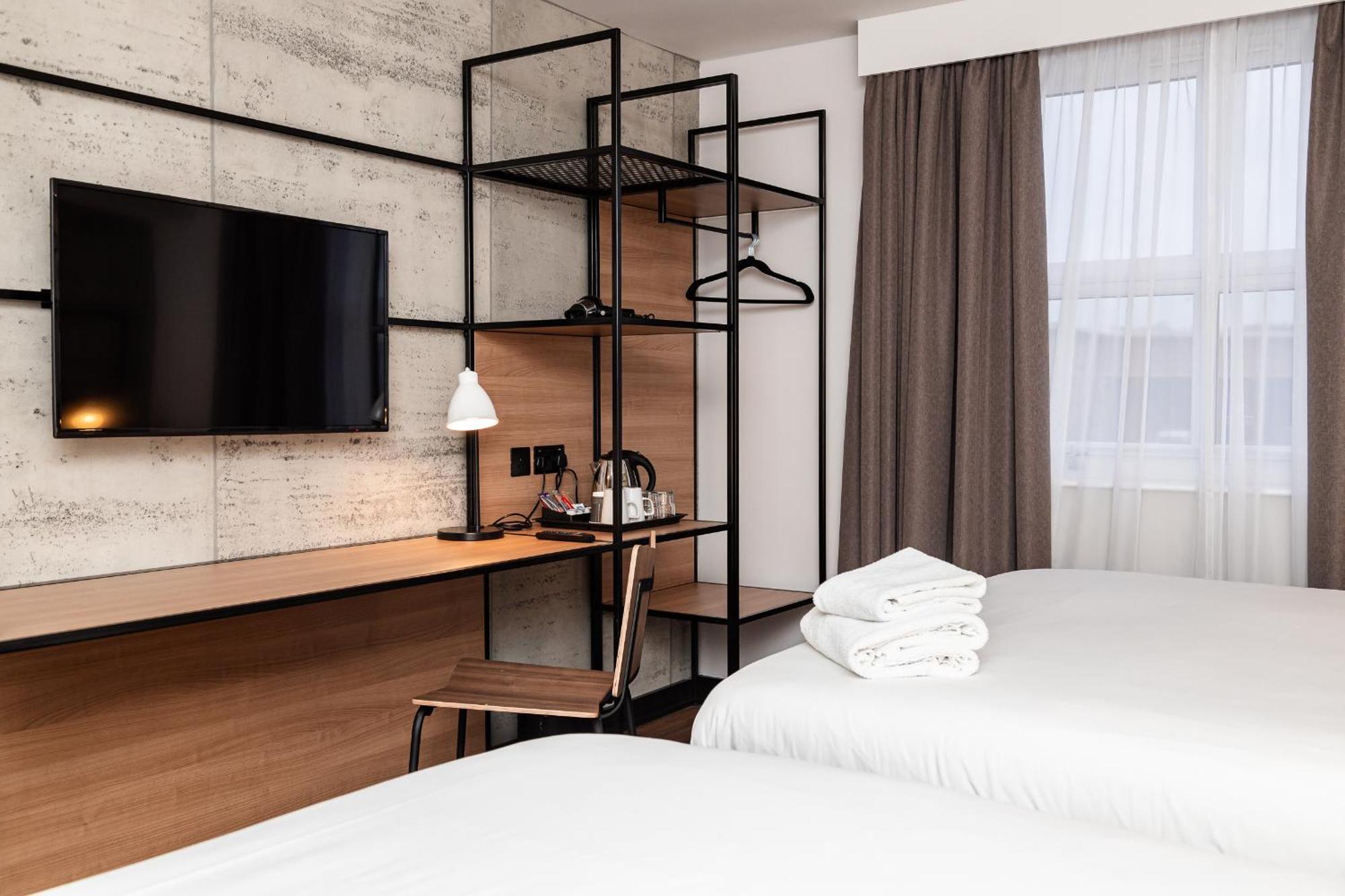 Ibis Coleraine Riverside Bagian luar foto